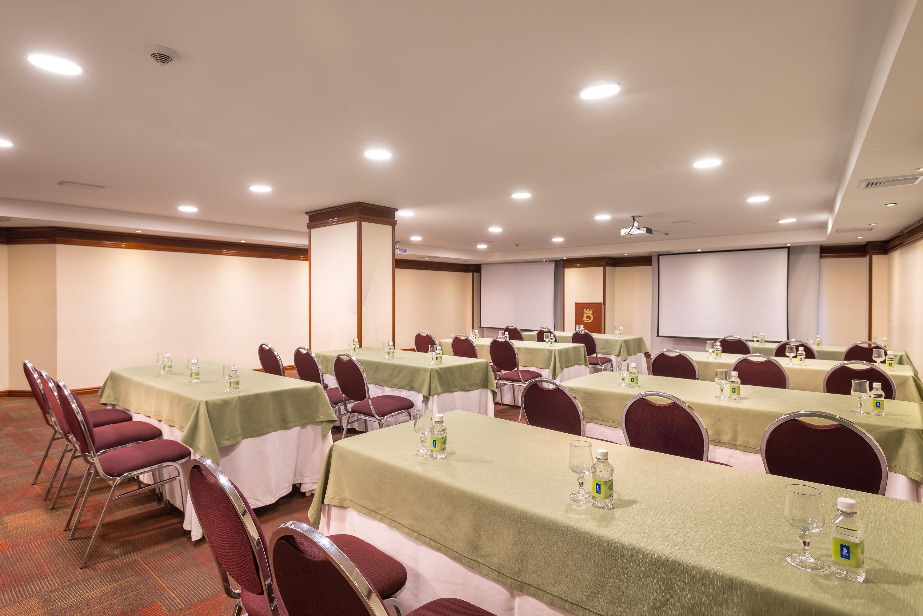 布卡拉曼加丹恩卡尔顿酒店 外观 照片 Meeting room