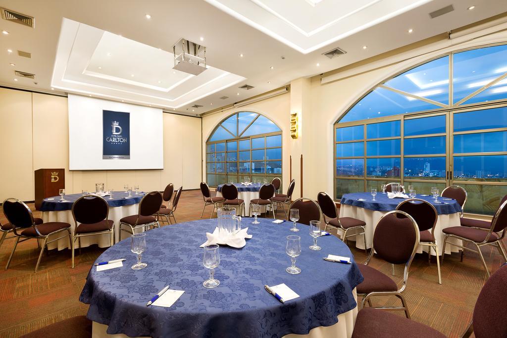 布卡拉曼加丹恩卡尔顿酒店 外观 照片 Meeting room